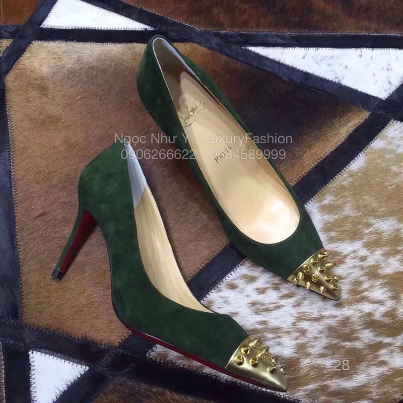 Giày cao gót Louboutin vải nhung xanh, đinh tán