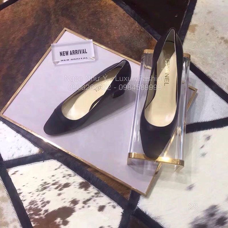 Sandal Chanel cao gót 5 cm, màu đen cao cấp