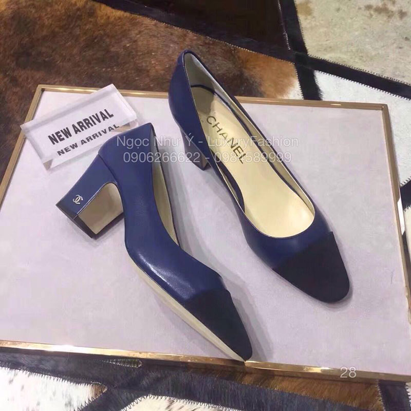 Sandal Chanel cao gót 5 cm, màu xanh cao cấp