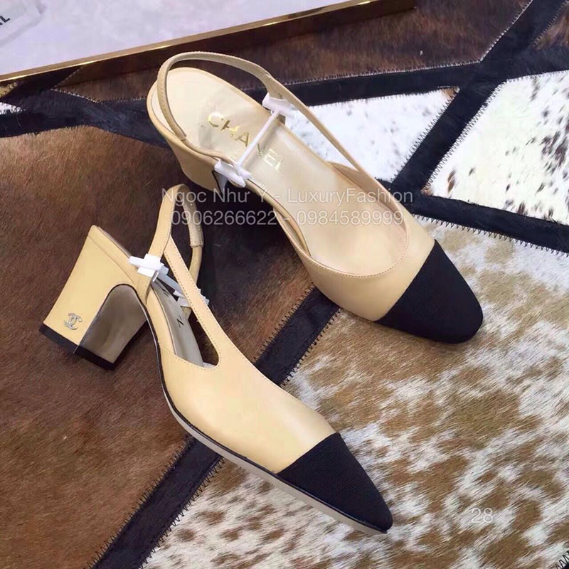 Sandal Chanel quai hậu cao gót 5cm da bóng màu vàng