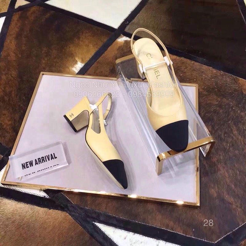 Sandal Chanel quai hậu cao gót 5cm da bóng màu vàng