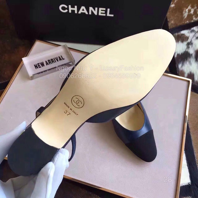 Sandal Chanel cao gót 5cm quai hậu màu xanh nước biển