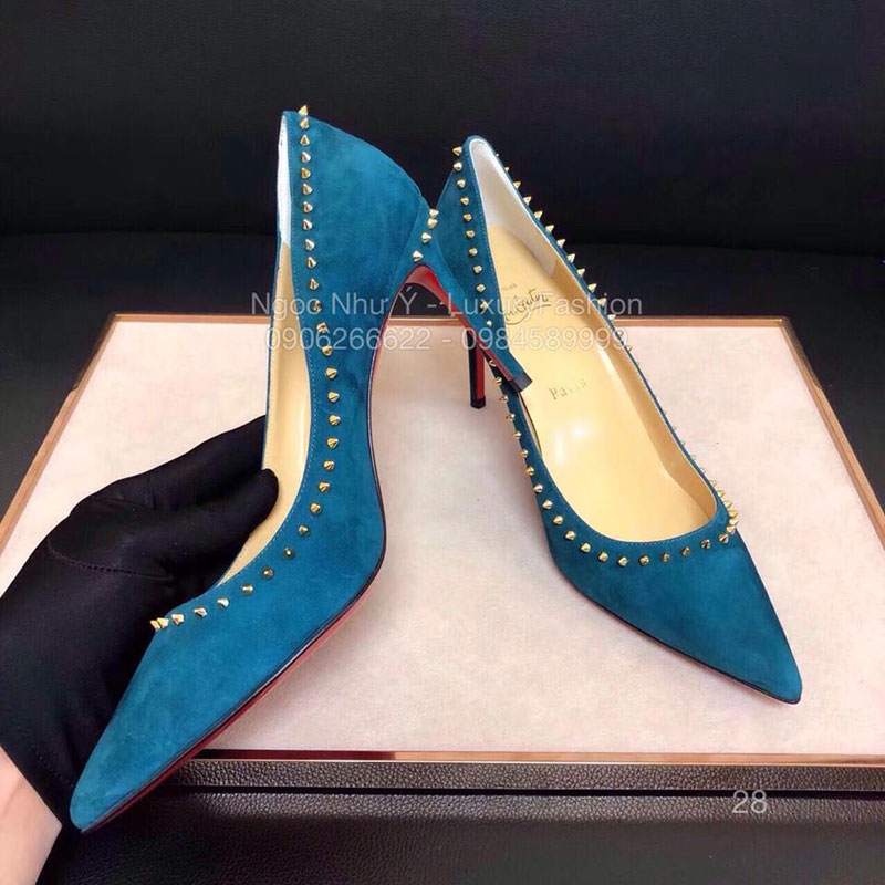 Sandal Louboutin cao gót da cừu lộn đinh tán xanh da trời