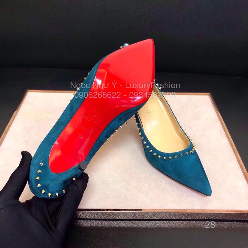 Sandal Louboutin cao gót da cừu lộn đinh tán xanh da trời