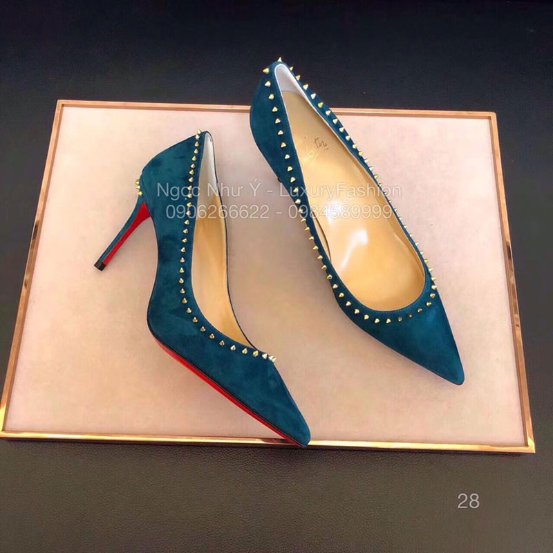 Sandal Louboutin cao gót da cừu lộn đinh tán xanh da trời