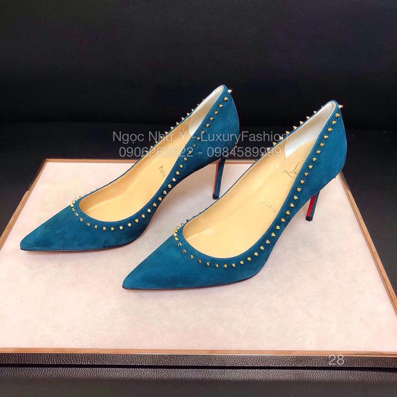 Sandal Louboutin cao gót da cừu lộn đinh tán xanh da trời