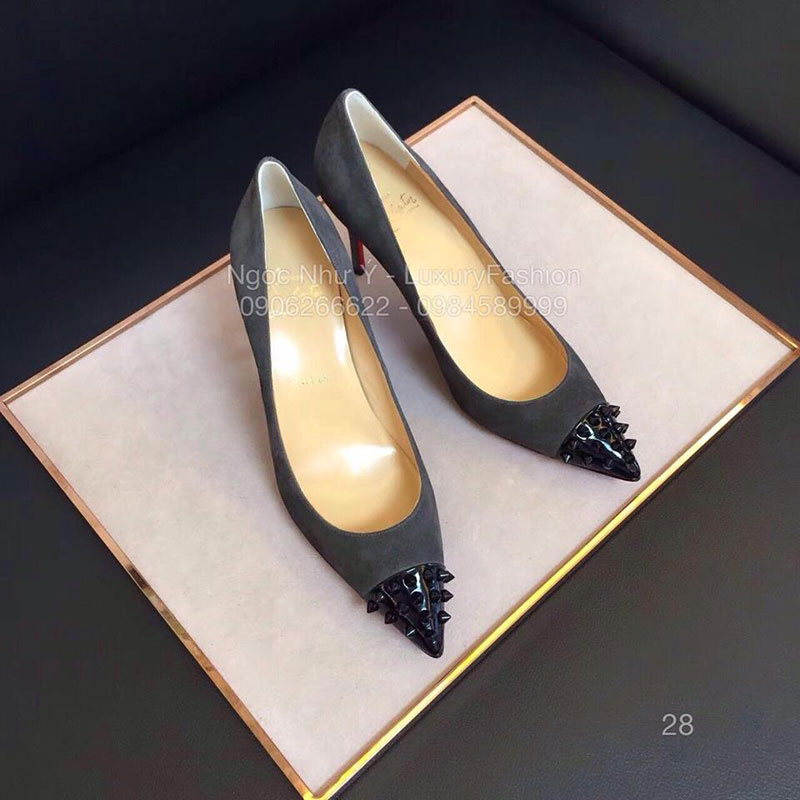 Giày cao gót Louboutin da nhám màu xanh đen đinh tán