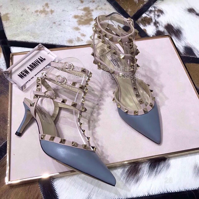 Sandal Valentino cao gót da bóng màu xanh cô ban nhạt