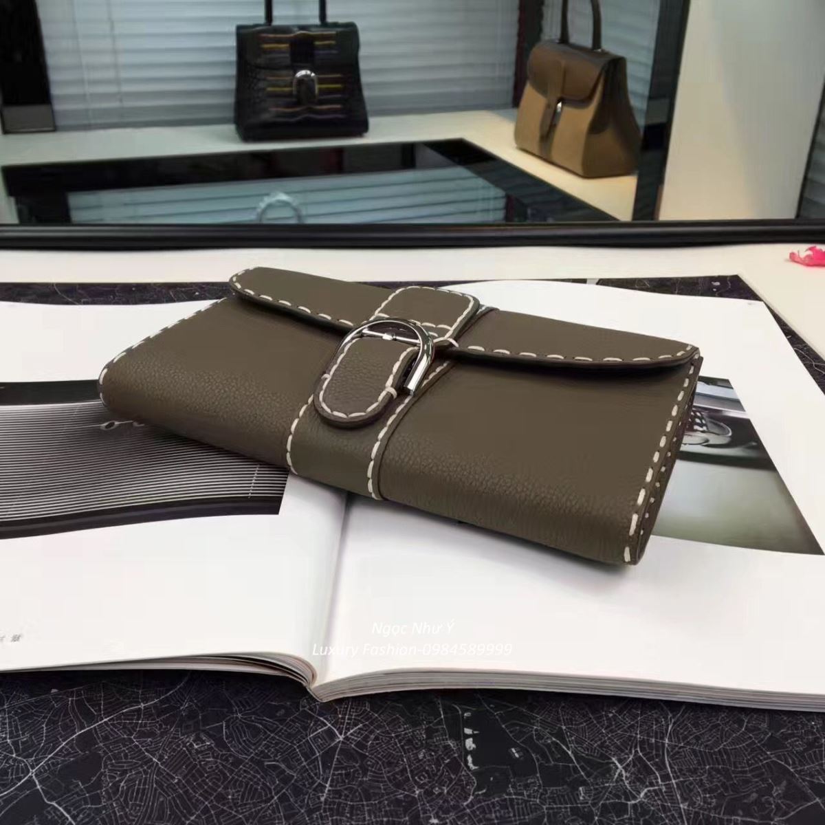 Delvaux Brillant Wallet Etoupe