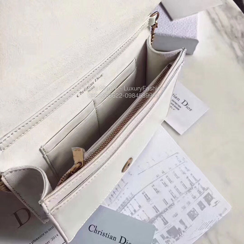 Ví Diorama Clutch màu trắng