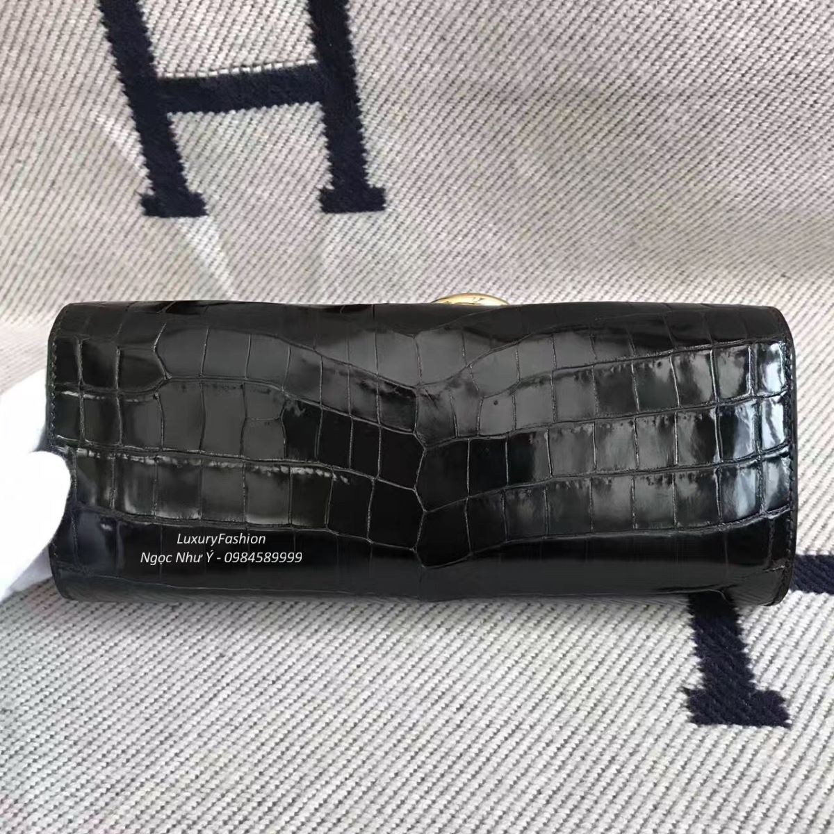 Ví Hermes Egee da cá sấu màu Black Gold Key