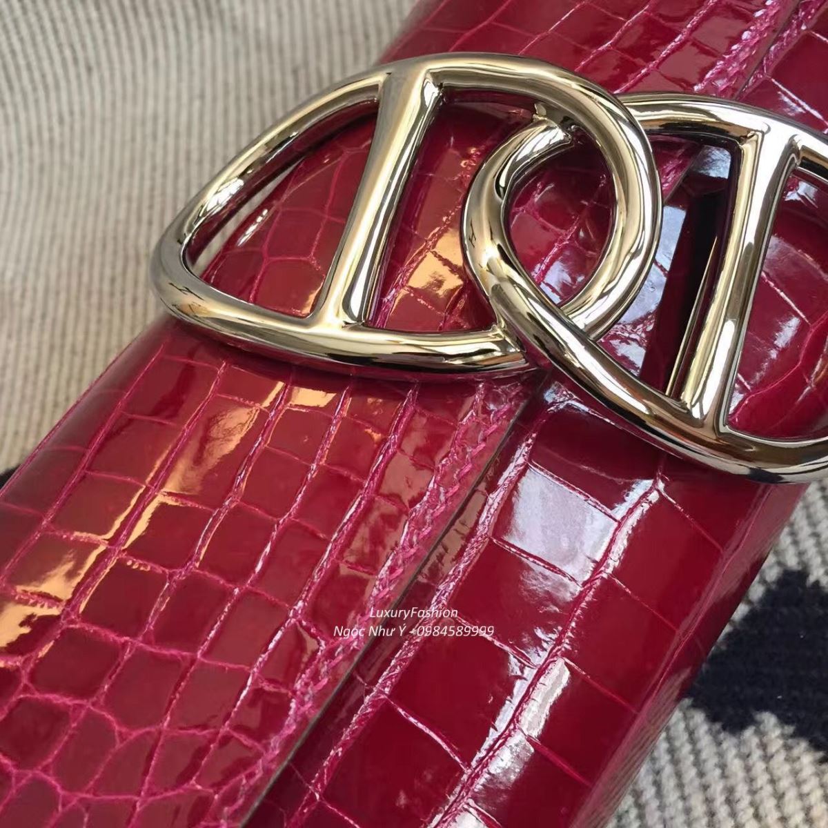 Ví Hermes Egee da cá sấu màu Fuchsia
