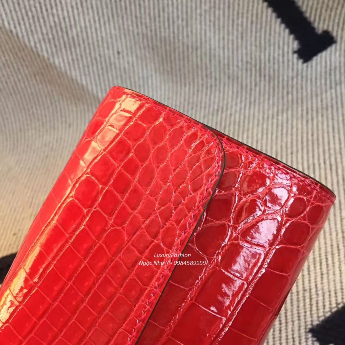 Ví Hermes Egee da cá sấu màu Red Braise