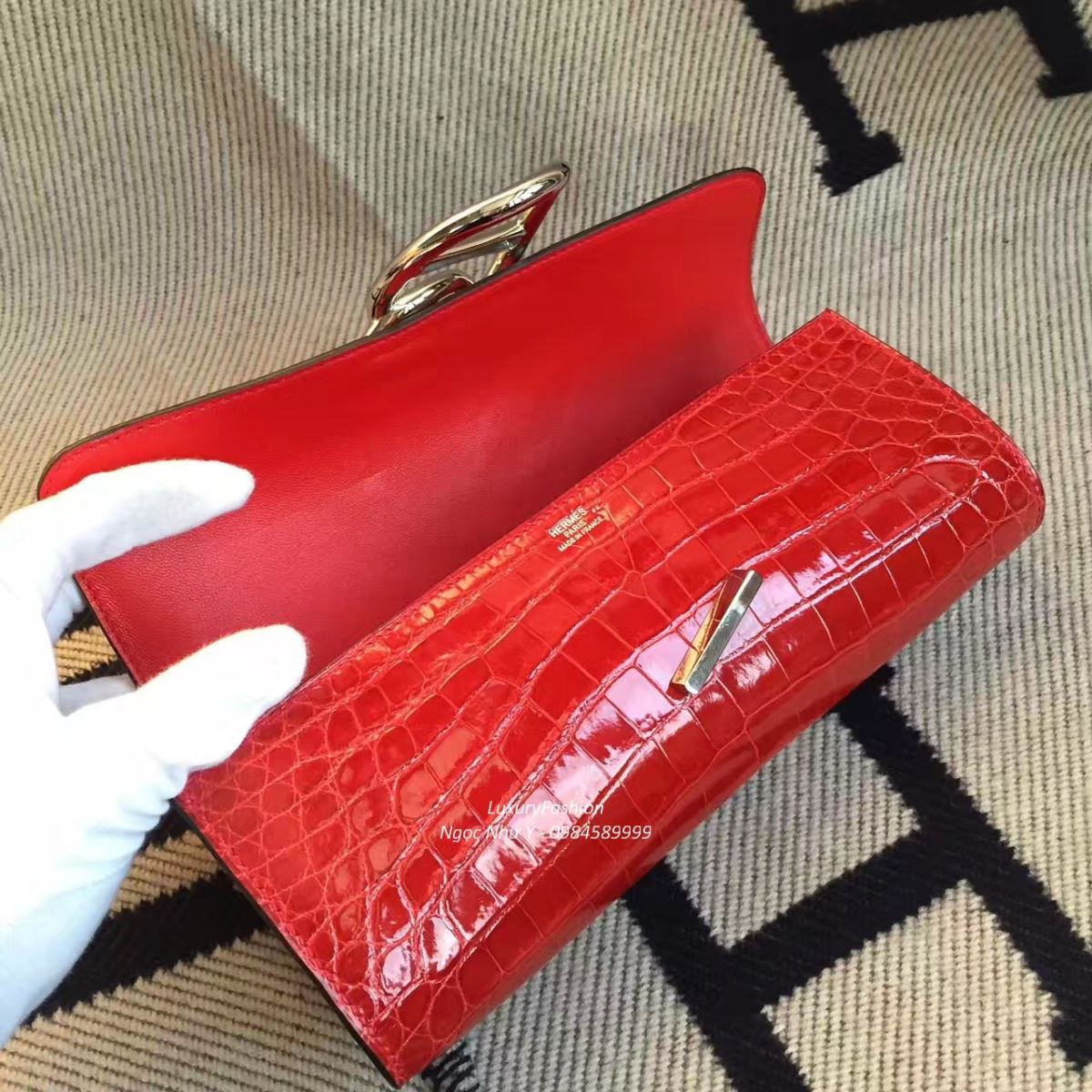Ví Hermes Egee da cá sấu màu Red Braise