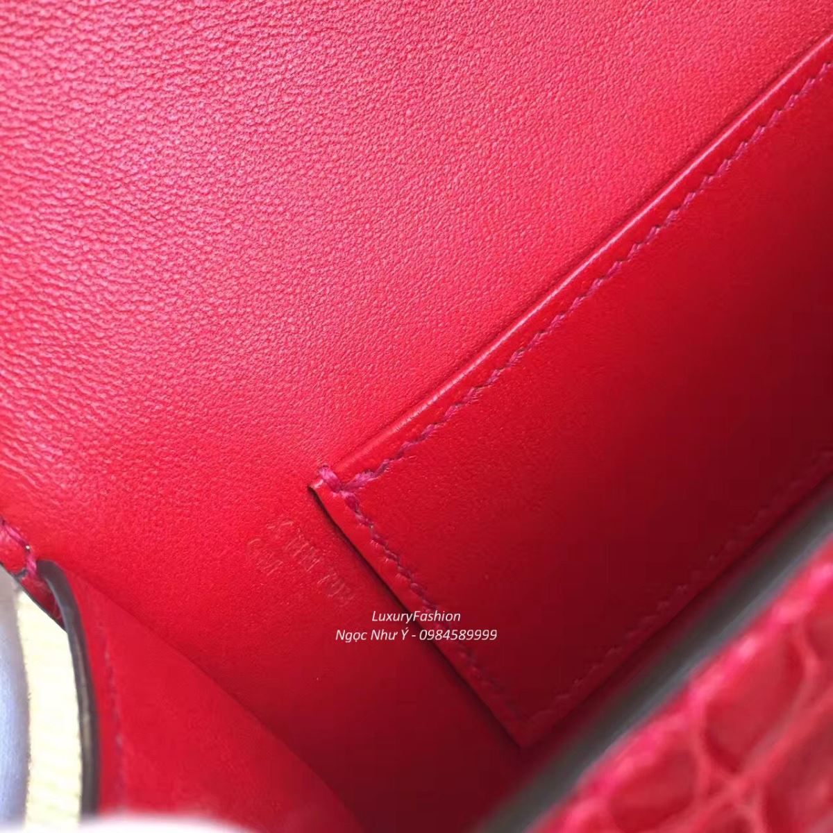 Ví Hermes Egee da cá sấu màu Red Braise
